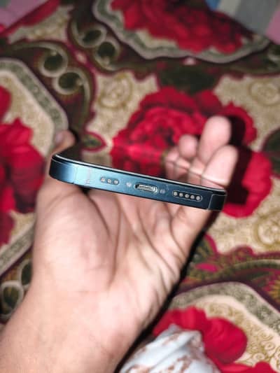 Apple iPhone 14