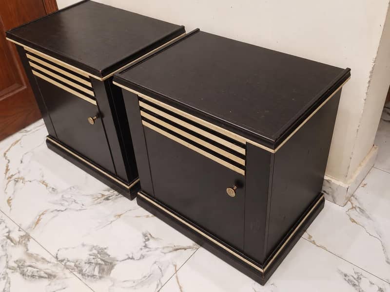 Bed + Side Table + Dressing Table+ Bed Mattress+Pillow 10