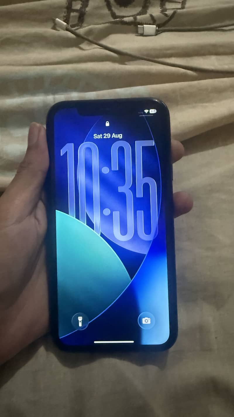 Apple iPhone 11 4