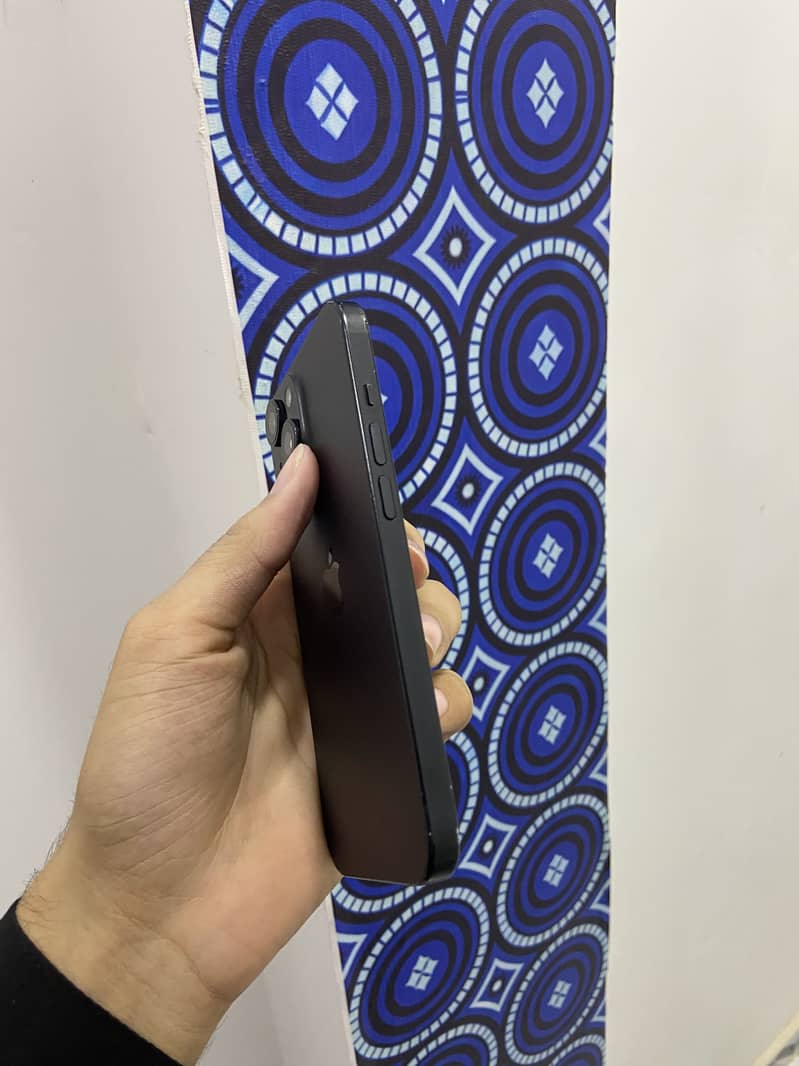iPhone 15 Jv 1