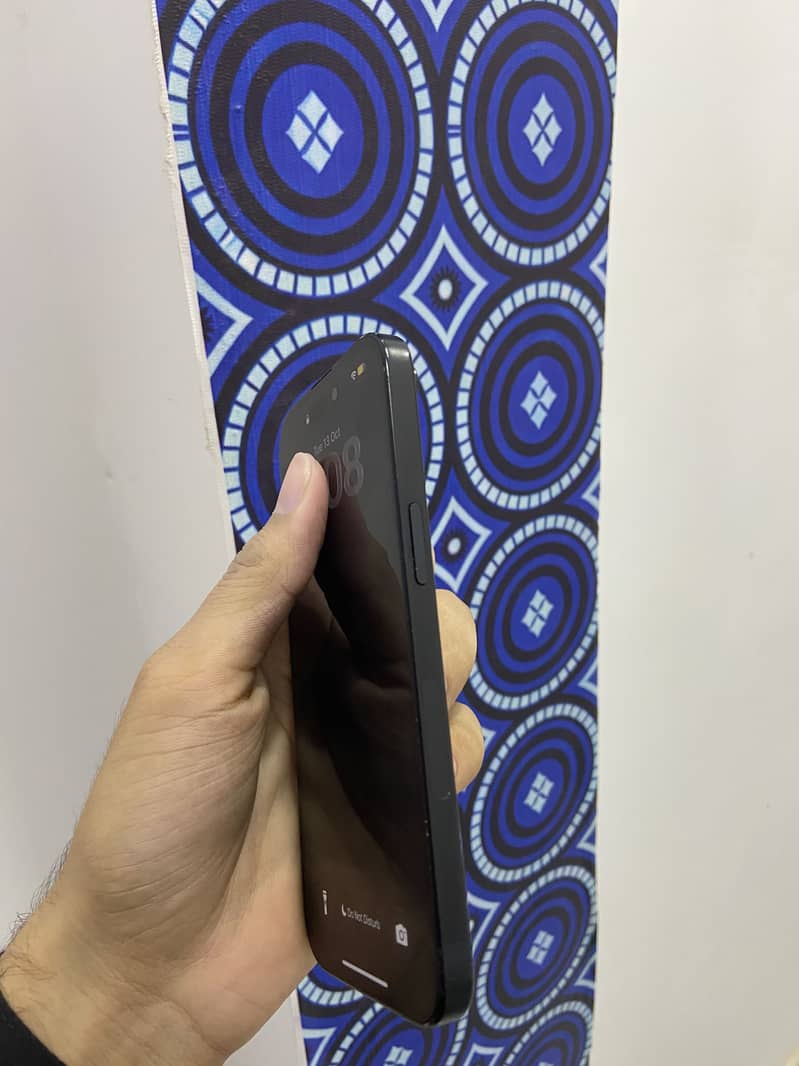 iPhone 15 Jv 3