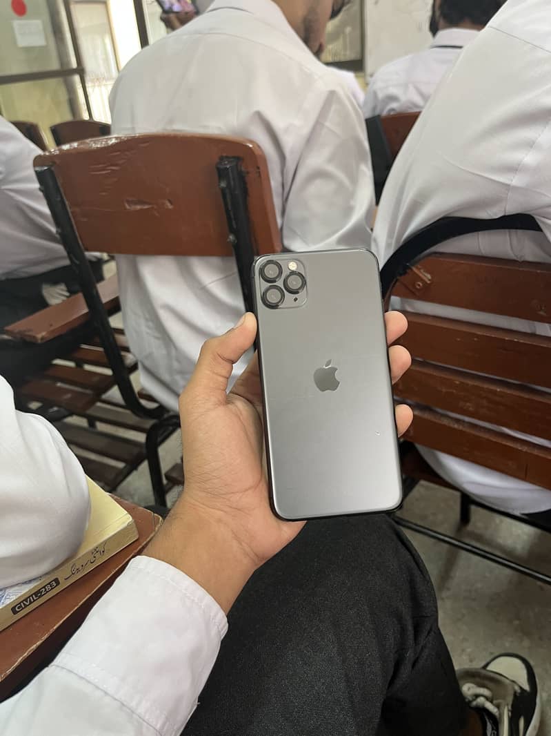 Apple iPhone 11 Pro Max 0