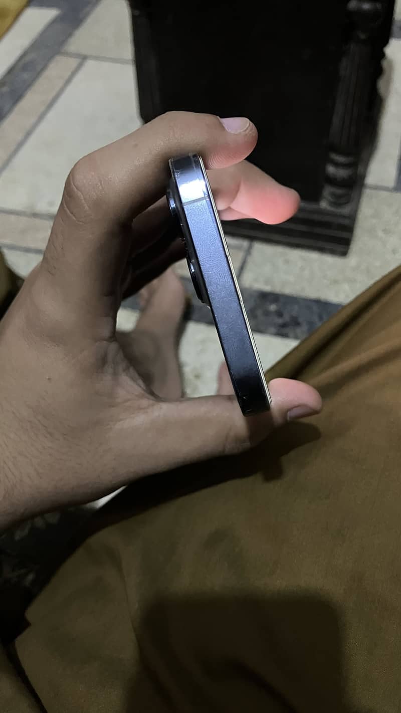 Apple iPhone 13 Pro 1