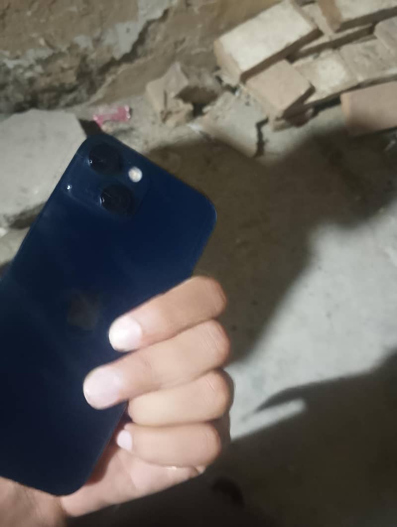 Apple iPhone 13 1