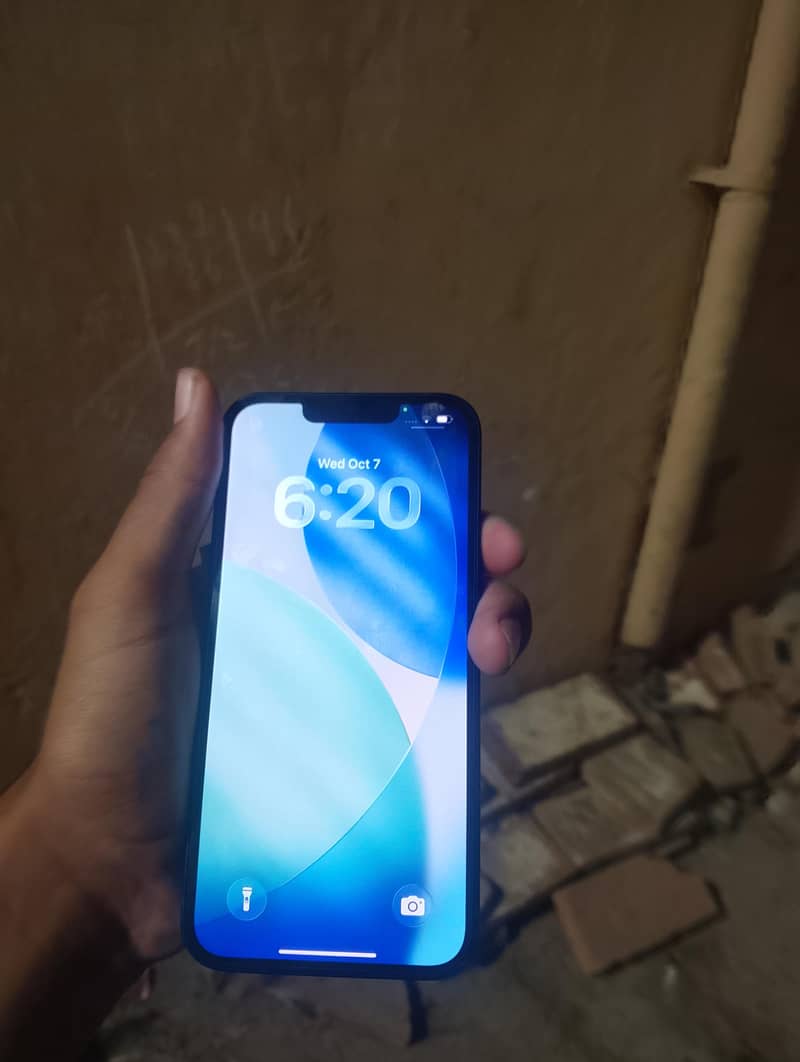 Apple iPhone 13 3