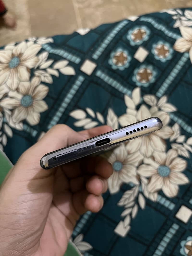 Tecno camon 30s 9