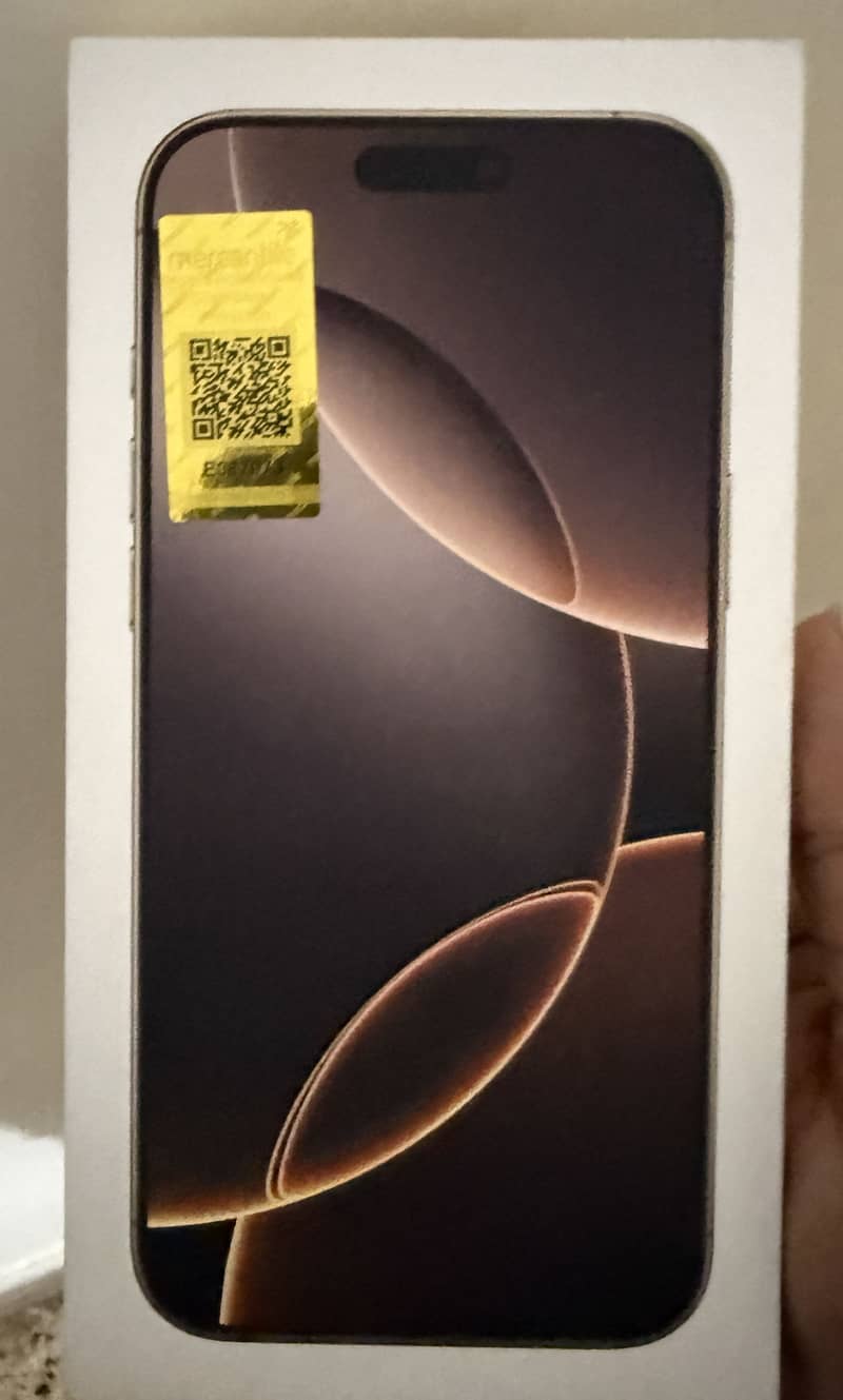 Apple iPhone 16 Pro Max 0