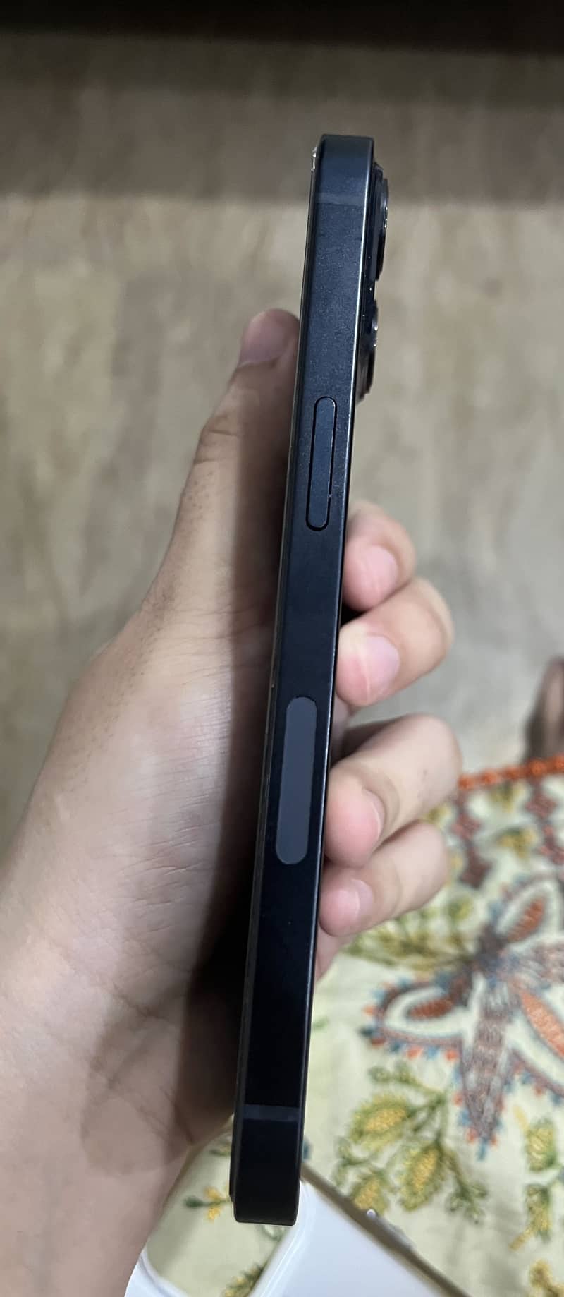 Apple iPhone 13 4