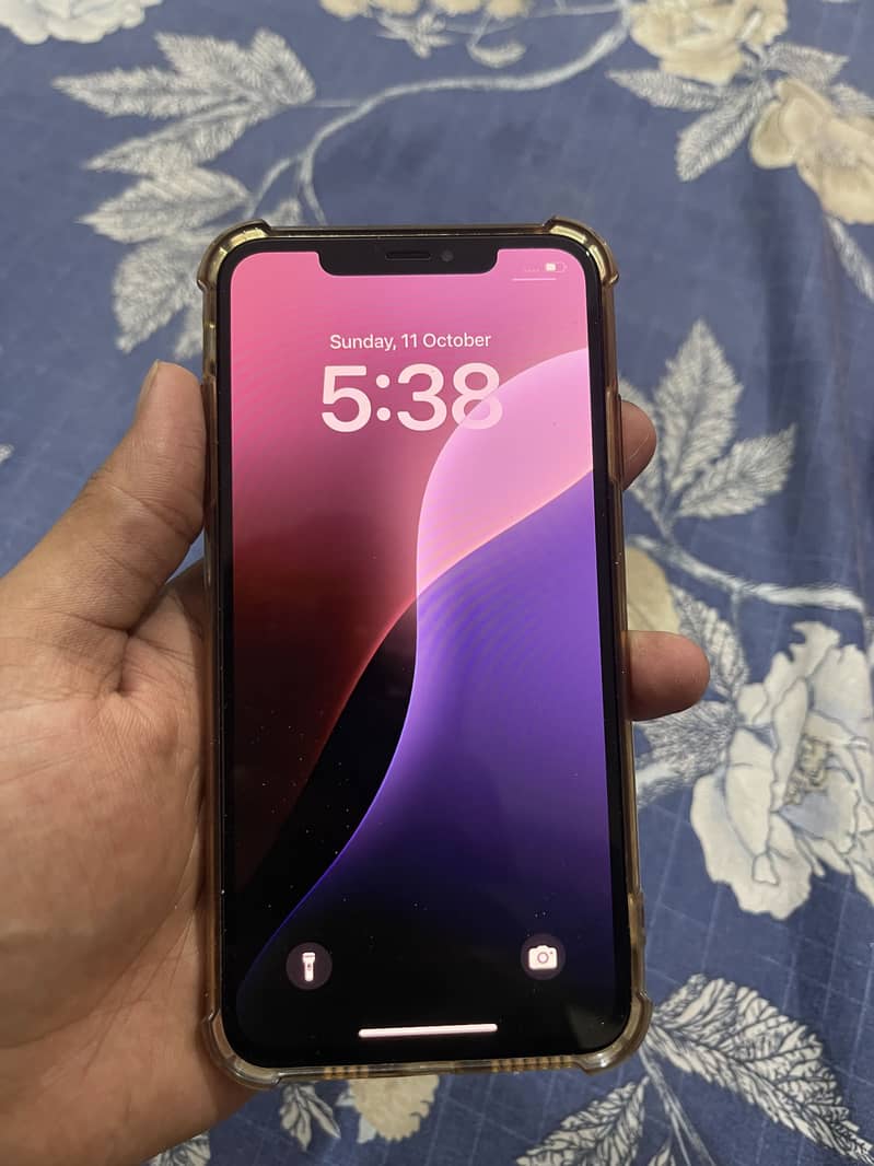 Apple iPhone XS Max 1