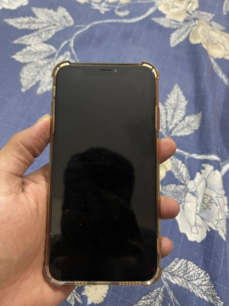 Apple iPhone XS Max 2