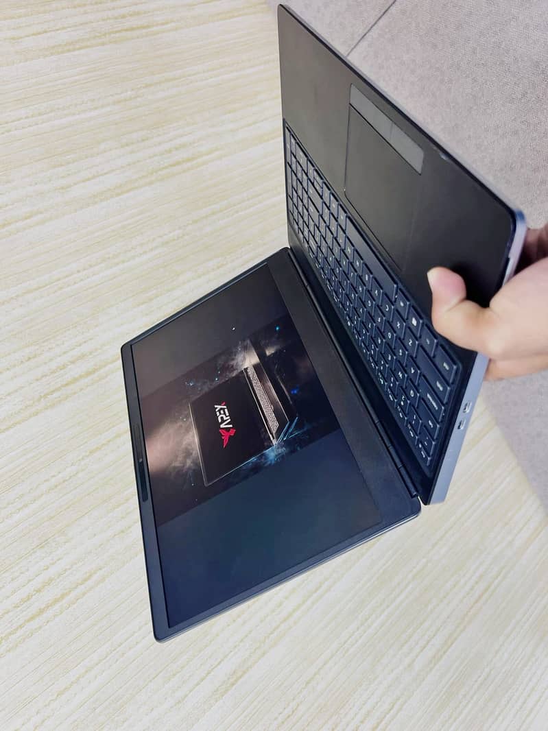 Dell Precision 7550 Mobile Workstation 6