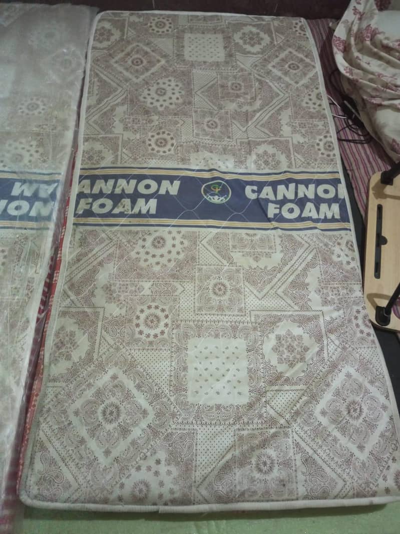 2 single mattress 1