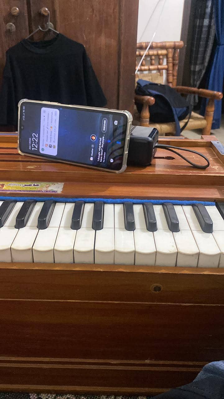 Harmonium 1