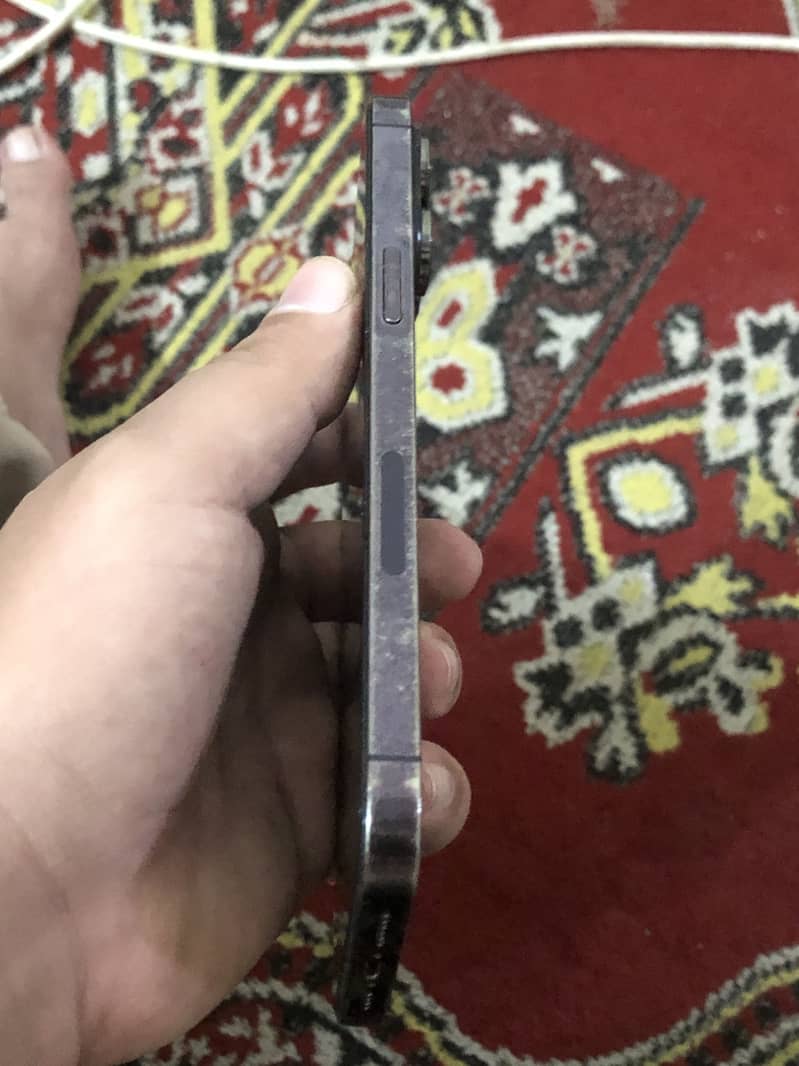 Apple iPhone 14 Pro Max 1