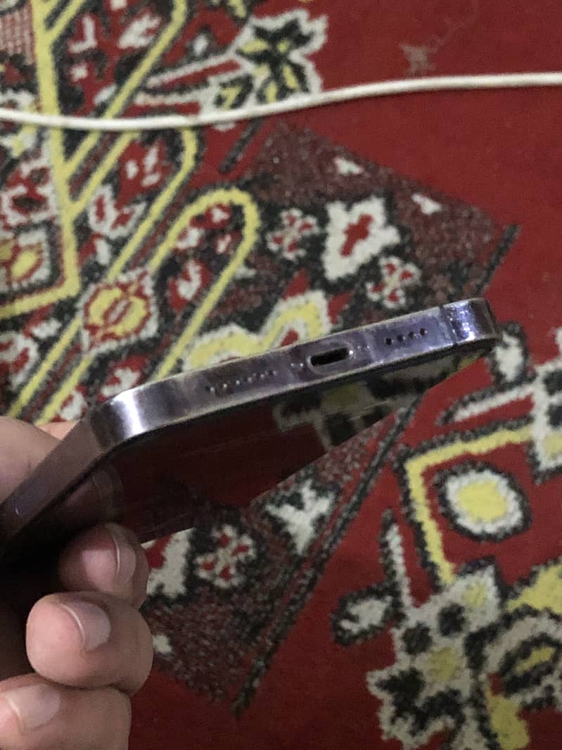 Apple iPhone 14 Pro Max 6