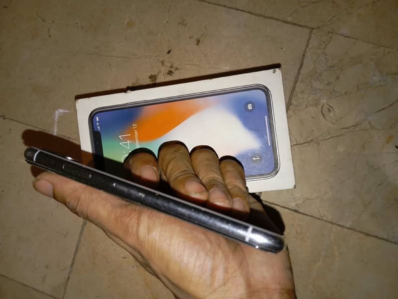 Apple iPhone X 0