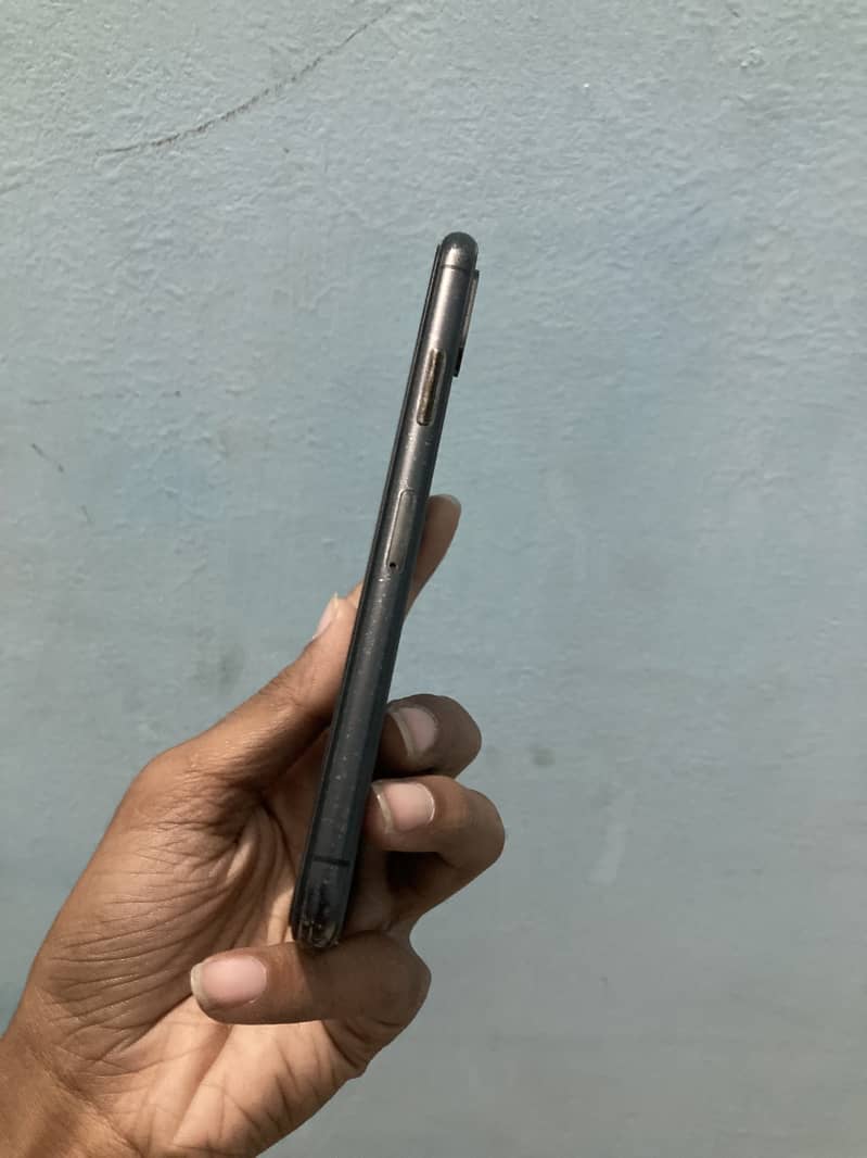 Apple iPhone X 3