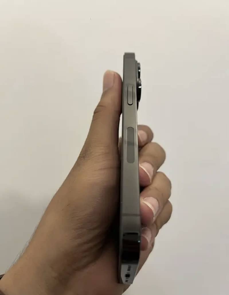 Apple iPhone 14 Pro 1