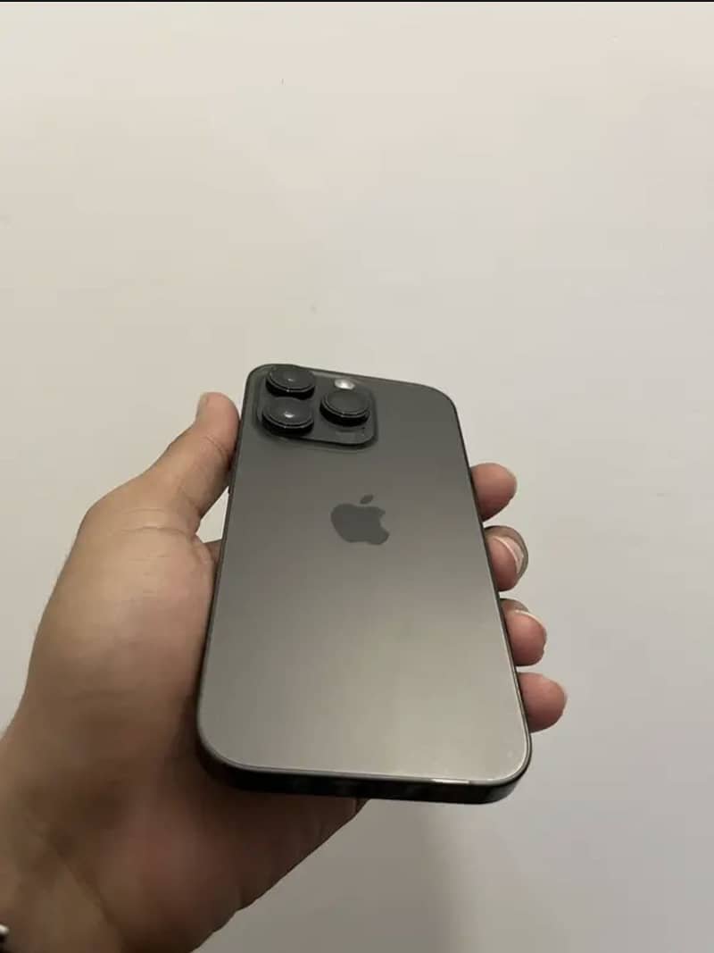Apple iPhone 14 Pro 2