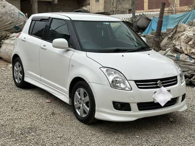 SUZUKI SWIFT 2018 DLX AUTOMATIC NAVIGATION