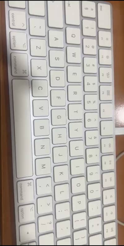 Original Apple Wireless Magic Keyboard – White & Silver