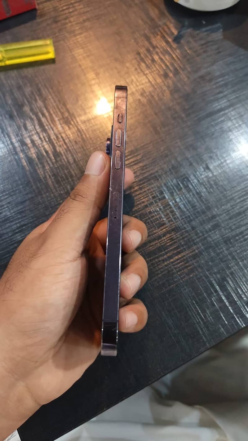 Apple iPhone 14 Pro Max 2