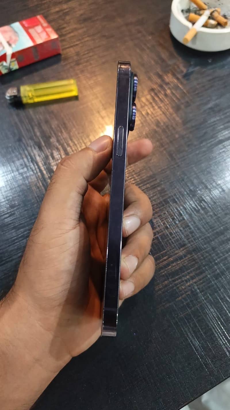 Apple iPhone 14 Pro Max 4