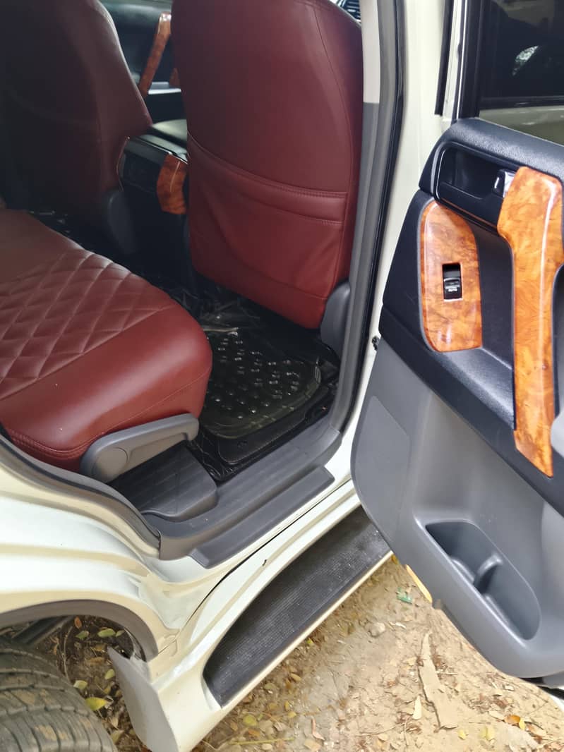 model 2011 Reg 2017 7