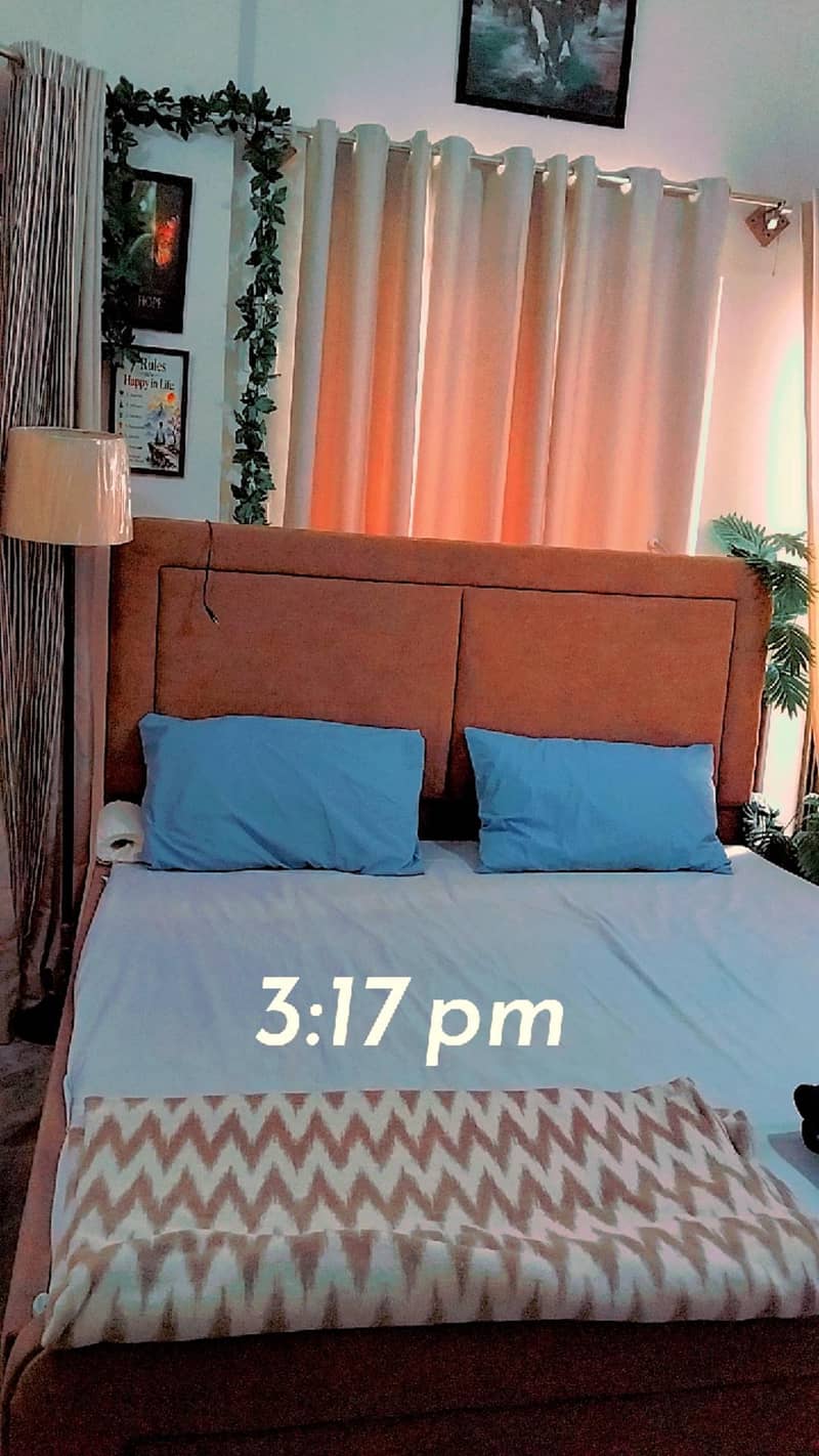 king size bed 0