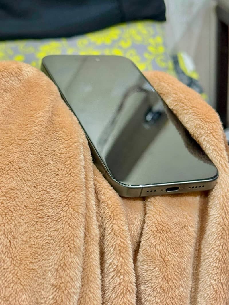Apple iPhone 15 Pro 1