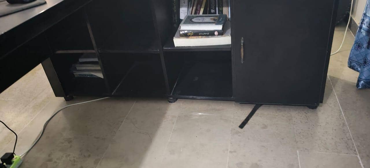 Office Table 7
