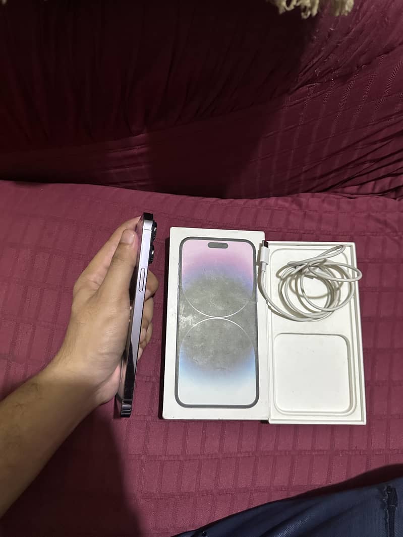 Apple iPhone 14 Pro Max 1