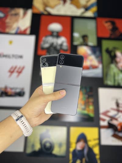 Samsung Z Flip 4 256-GB PTA Approved 5G