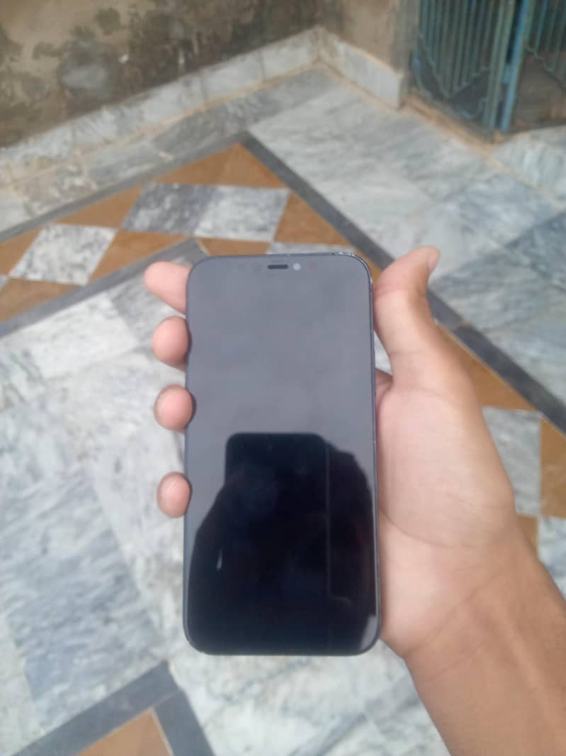 Apple iPhone 12 2