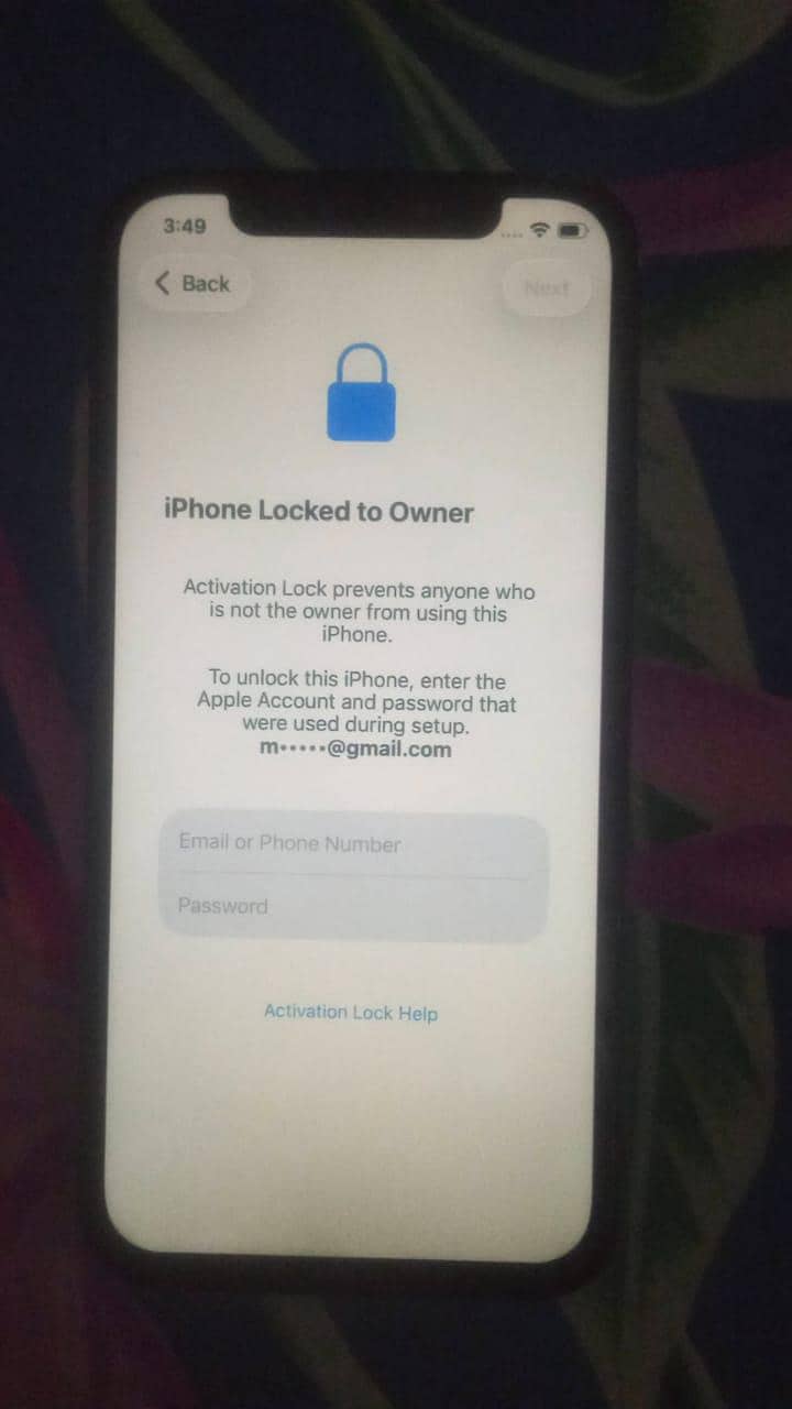 Apple iPhone 12 3
