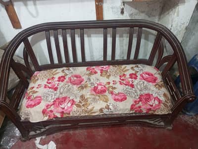 Sofa . Qeemat par baat ho skate ha. Charsadda