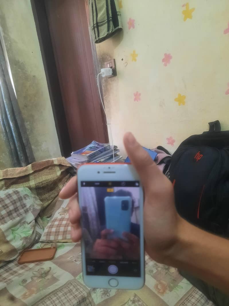 Apple iPhone 7( exchange possible] 1