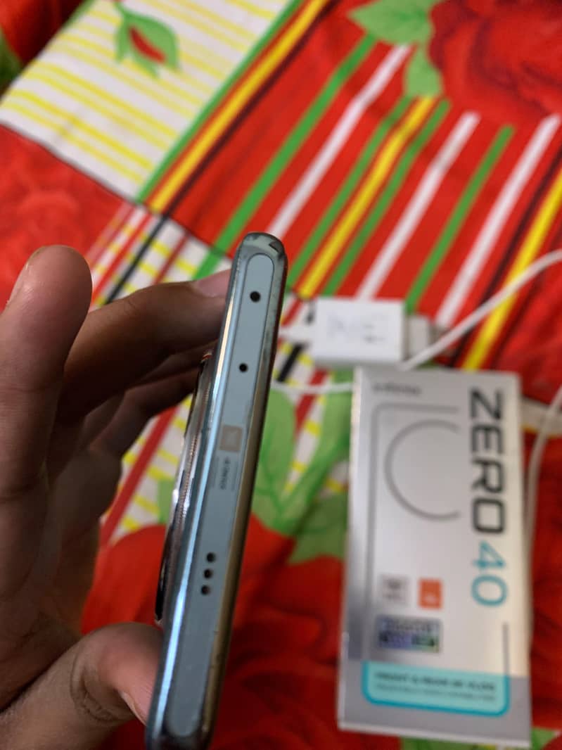 Infinix Zero 40 8