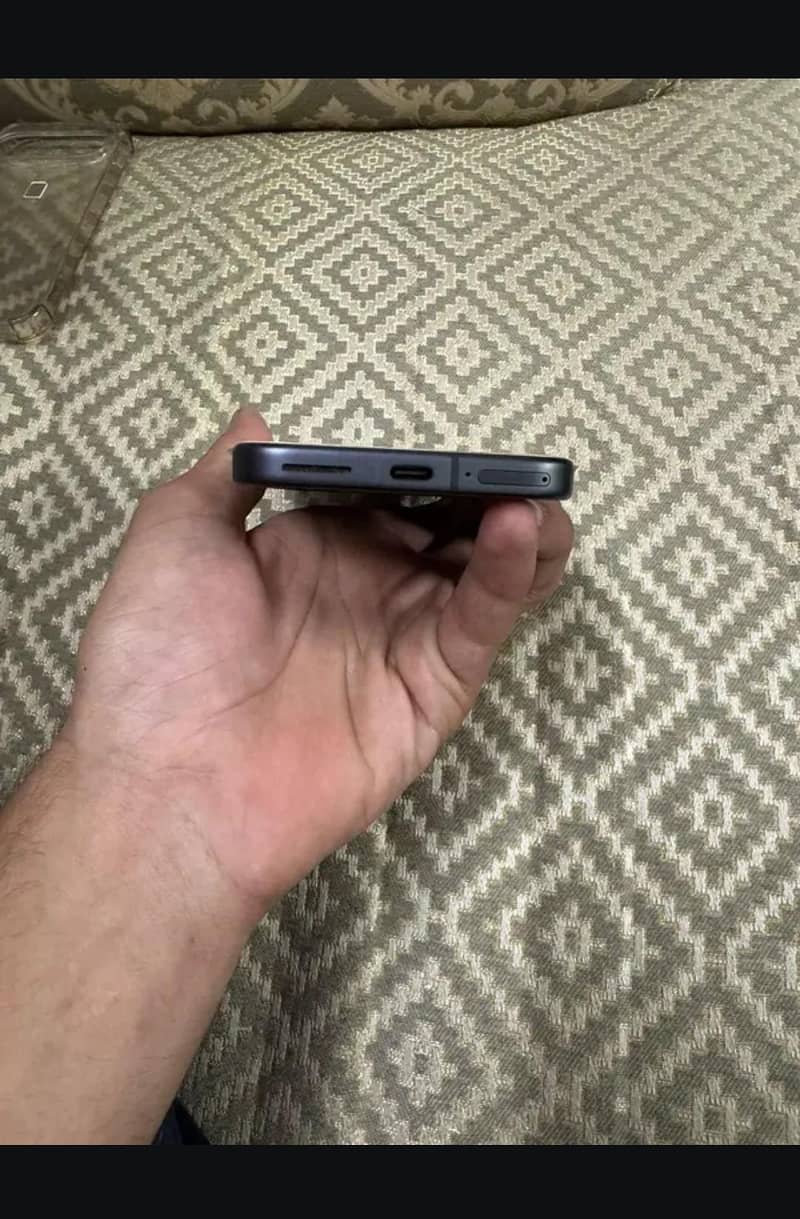 Google Pixel 9 4