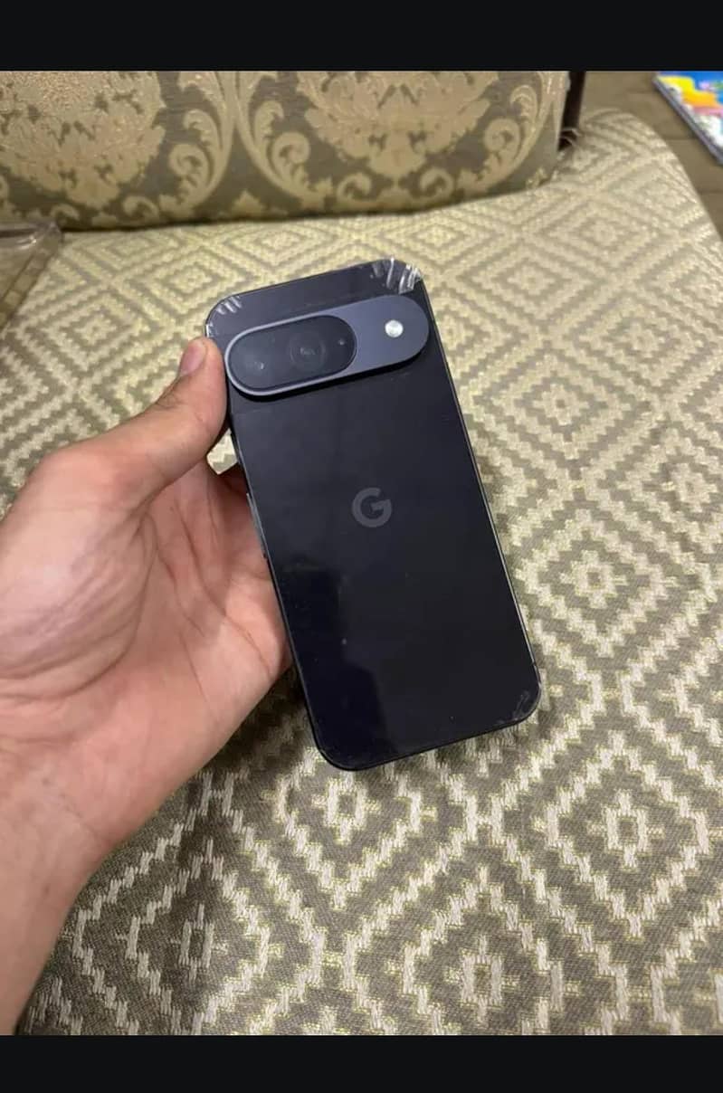 Google Pixel 9 5