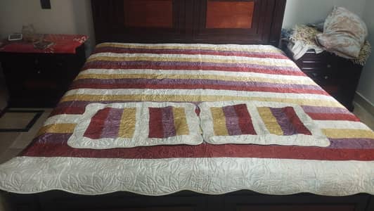 Imported King Size Bed Sheet with 2 Pillows for Sale