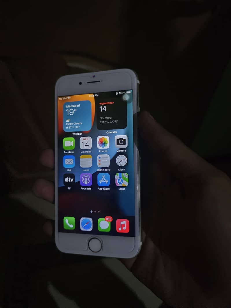 Apple iPhone 6S 1