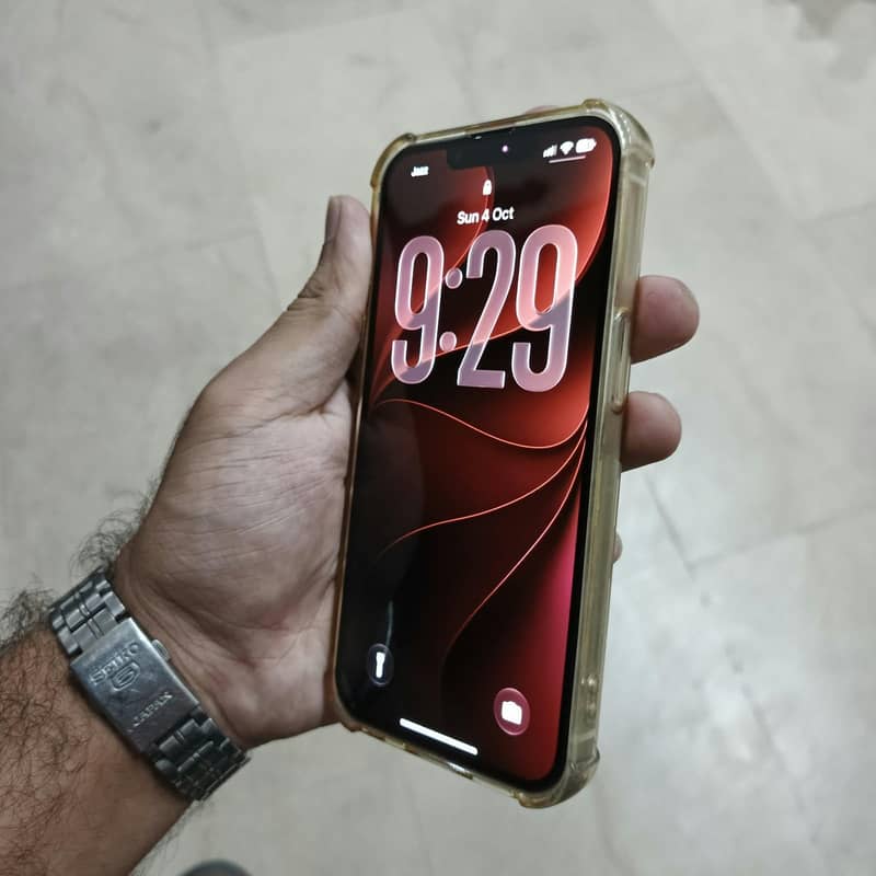 Apple iPhone 13 6