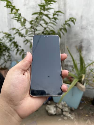 Vivo V23 5G 12/256 Best camera phone