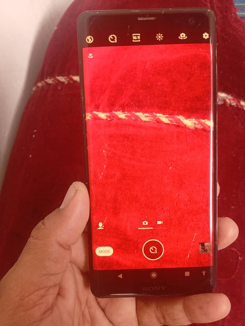 Sony XZ3 12