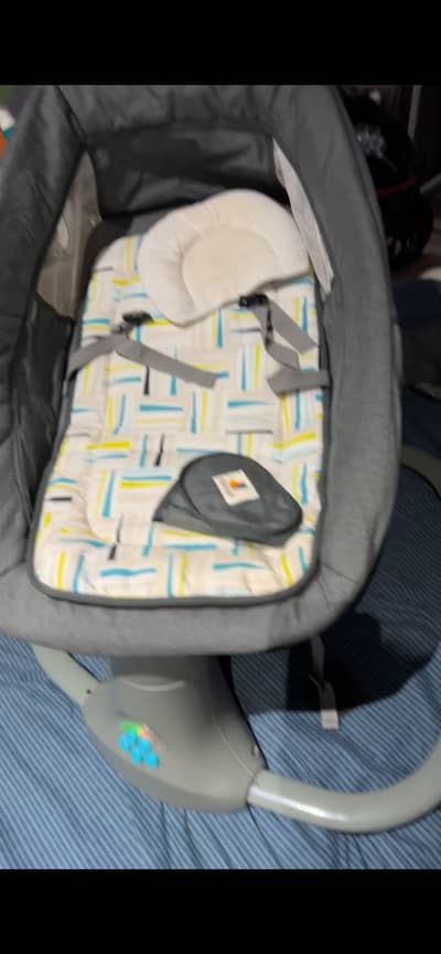 Baby electric swing