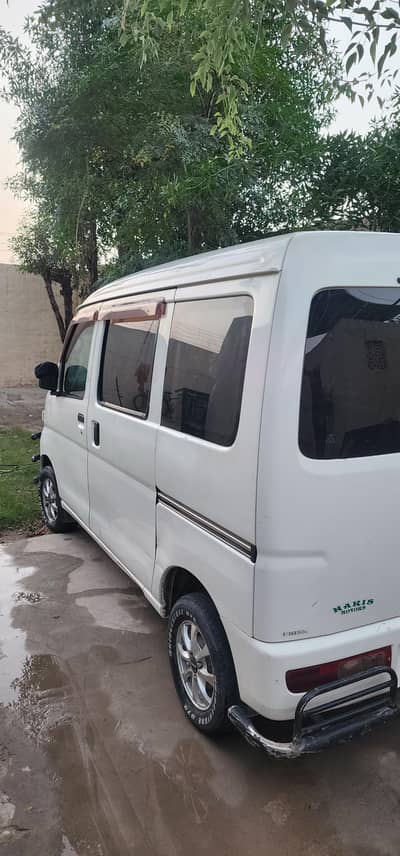 Hijet Available for School College & University Pick and Drop