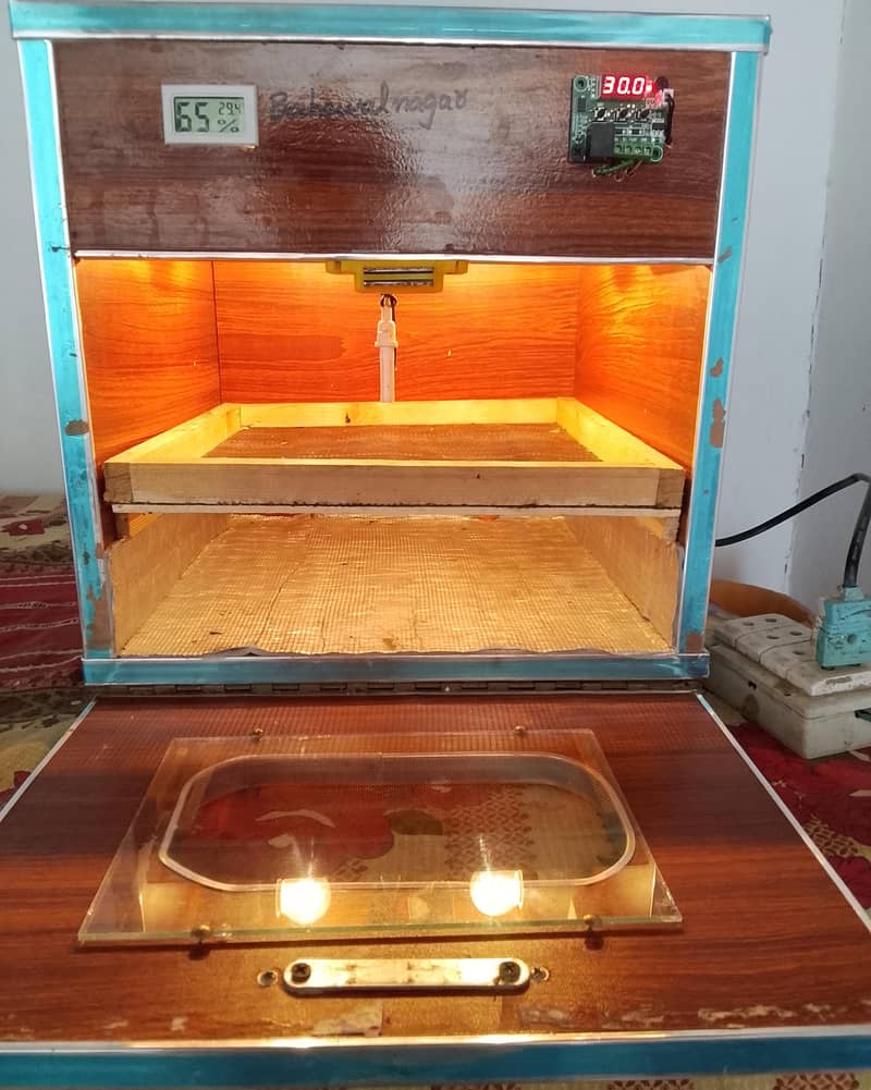 "Incubator Machine" 2