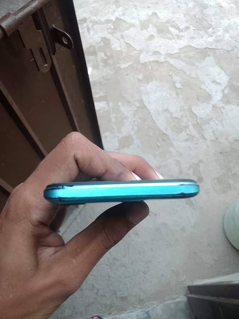 Tecno Spark 8C 2