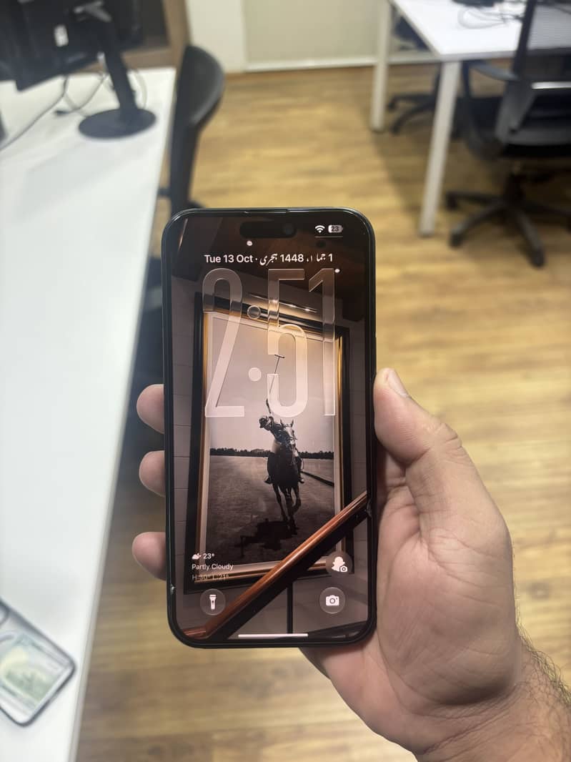Apple iPhone 16 Plus 1